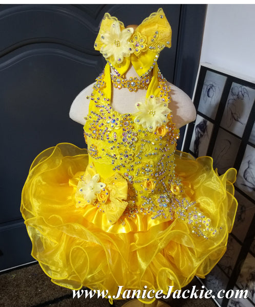 (#1015) Halter flat glitz pageant dress. (yellow) / (*Without necklace)